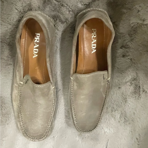 PRADA mens tan leather slip on loafers. - Picture 2 of 4